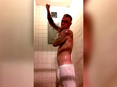 Another jail douche