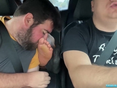 Latino fellow sole adored and tongued while driving