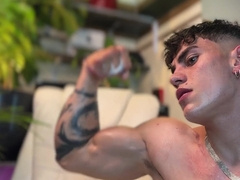 Huge man-meat fellow spunks on his rock-hard six pack