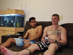 2 hetero dudes making out