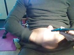 branlette devant la webcam, j'aime qu'on me regarde