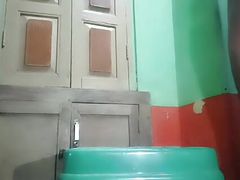 Solo pumping with student