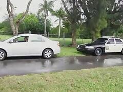 Cop get a surprise when he asked him to pull over