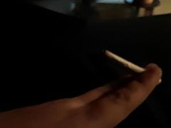 Jeune mec attend vos ordres