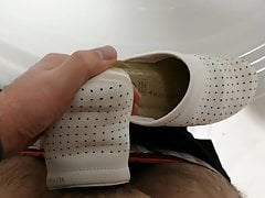 Fuck stroke cum inside my aunt clogs Fly Flot Sandals