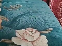 Ultra gigantic dick cumming on yourself