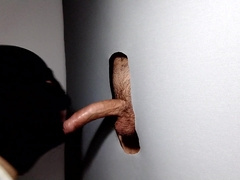 Highly fabulous man contacts me by Grindr at night in search of hatch that jerks his pouch.