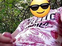 Jerkoff with no hands cum in public parc place on A3 highway