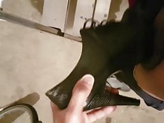 Cum on Andreas Pumps