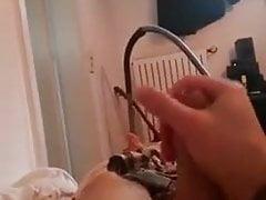 Masturbating my flaccid dick