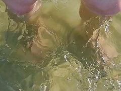 Im Wasser dwt nylons