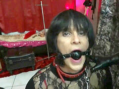 L initiation de Sarah chez notre Maitresse Vicky