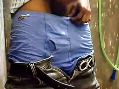 The Boy Masturbates and Has Fun, Come and Have Sex!