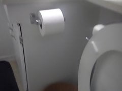 leslie pissing
