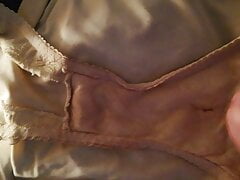 Cumming on used pantys