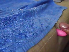 Super slo-mo cumshot vibrator
