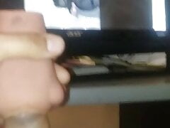 watching a delicious latina walk