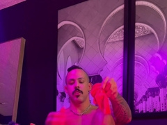 Let’s beat the gym UNDERARMS PINK PUCKER and some PECKER OrtizJna / Jona Ortiz