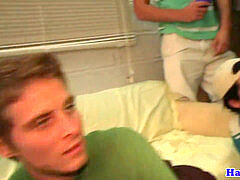 Straighty pledge gives head at frat party