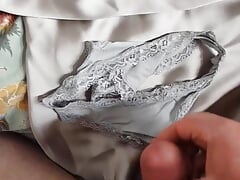 Jerking off in my stepdaughter prom dress
