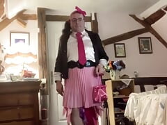 Dressed with a little pink pleated skirt for an evening