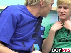 Kinky teen Ian ass stretched bareback by hot tattooed buddy