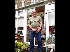 Garden wank