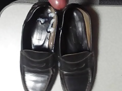 Cum shot on smelly shoes
