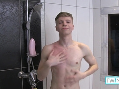 Super-Cute Light-Haired James T Jerks And Frigs His Cock-Squeezing Booty!