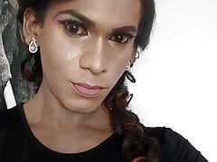 Crossdresser Yohani Lanka