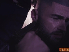 Watch this muscular dude take a hard assfuck and facial cumshot