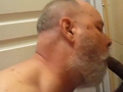 Latino bear, cum tribute, loads