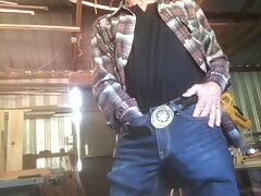 Cowboy camshow with satisfying cum