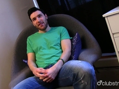 Amateur Hetero Dude Tommy Faps Off