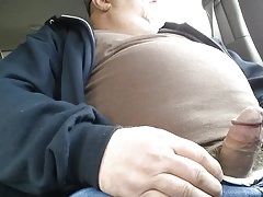 Maduro masturbandose en el carro 10