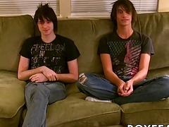 Young men with smoking fetish blow each other and fuck bare