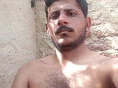 Highly Mind-blowing fellow in douche displaying his sexy figure to his worshippers