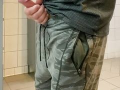 JockDad87 Shoots his big load in the locker room