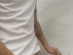 Gay viet nam suc in toilet 2