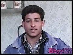 Bulgarian gypsy jerk off(ciganin masturbira qkoo)