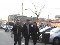 Israeli hunks enjoy a raw threesome