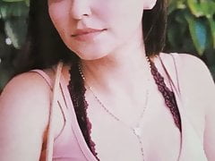Cute Latina Elsa M primer cum tribute slow motion