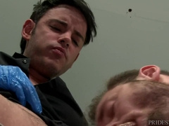 MenOver30 Sensed my Doctor’s Manmeat & he had his Finger up my Donk!!