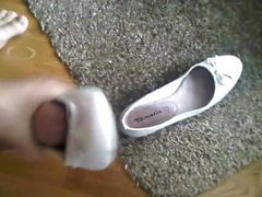 Fucking the white ballet flats of the good friend again, such horny parts