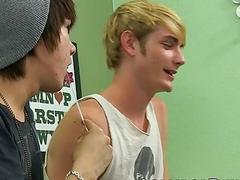 Cute emo ass rimmed before deepthroat