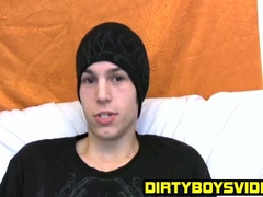 Bored twinkie Kyle pulls out his prick and masturbates solo