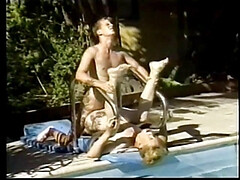 Pool guy loves to fuck his male clientele outside