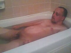 Watch me take a bath in this HOT video (MUST SEE)