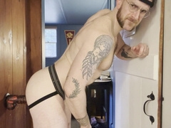 Spoken Hirsute Dude Rodrick Snow Heads Thru His Faux-cock Bevy