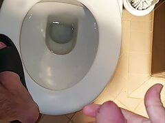 Master Ramon jerks off divine cum, delicious!